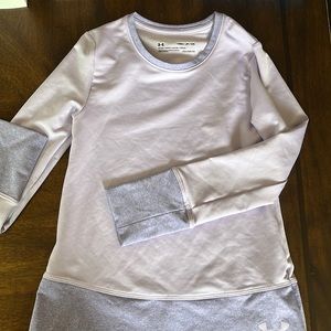 Under Armour top